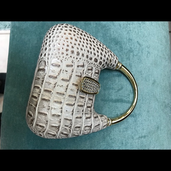 Handbag - Picture 2 of 3